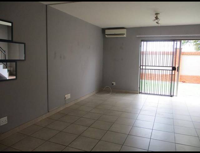 2 BEDROOM TOWNHOUSE FOR SALE IN MONTANA